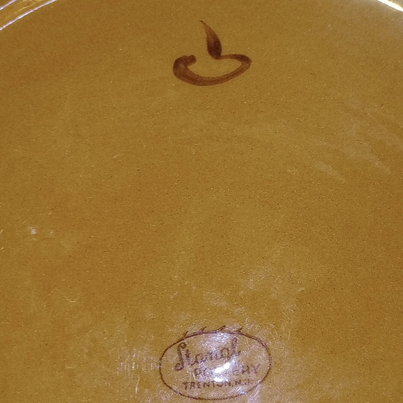 A stangle hand-painted fruits 13-in chop plate - Picture 2 of 2